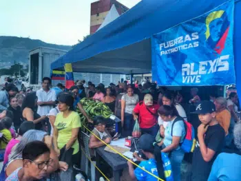 | The fair price food market benefitted 1800 families in the barrio 23 de Enero in Caracas Gerardo Rojas Voces Urgentes | MR Online